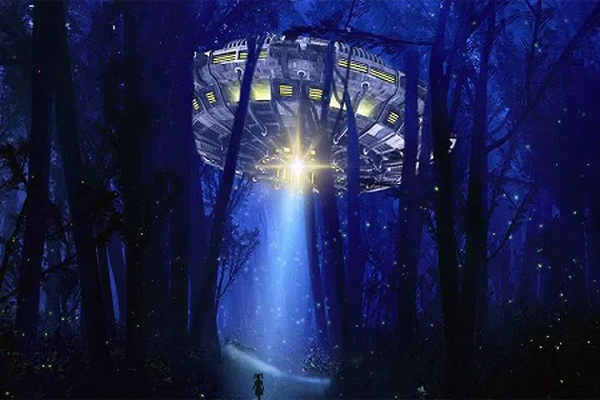 Một lần nọ vật thể bí ẩn này đã bắn một luồng ánh sáng xuống chân họ, và sau đó nó đã được quan sát đang bắn các luồng ánh sáng vào một khu vực đặc biệt nhạy cảm trong căn cứ quân đội.