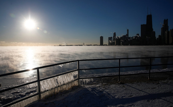 Mặc dù điều này khá tệ với con người khi thời tiết nóng hơn, mực nước biển dâng cao... ít ra nó còn dễ đoán và ổn định. Nhưng trong trường hợp xấu nhất, khí hậu Trái đất sẽ rơi vào trạng thái hỗn loạn đúng nghĩa, tức là hoàn toàn không thể dự đoán được