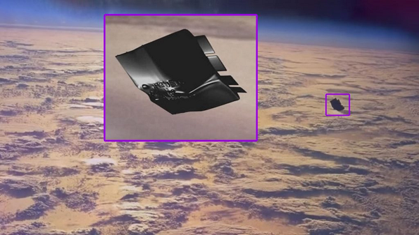 Trong tháng 2/1960, đã có thêm một báo cáo về việc Hải quân Mỹ phát hiện một vật thể có màu tối di chuyển trong quỹ đạo nghiêng 79° so với xích đạo và có chu kỳ quỹ đạo khoảng 104,5 phút.