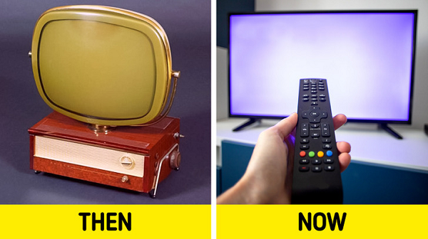 Phiên bản đầu tiên của truyền hình điện tử được phát minh bởi nhà vật lý người Đức Ferdinand Braun vào năm 1897 và được gọi là ống "Braun" - loại đèn điện tử chân không chứa một hoặc nhiều súng điện tử, và một màn hình lân quang. Chúng được sử dụng để đẩy nhanh và làm chệch hướng các chùm electron vào màn hình để tạo ra các hình ảnh.