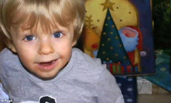 Theo Erica, mẹ của Luke , cậu bé bắt đầu nói đến cái tên Pam ngay từ lúc lên 2 tuổi. Gia đình cậu bé không biết ai tên đó, cả gia đình, họ hàng cũng không ai biết đến cái tên này. Khi người mẹ hỏi con trai mình ai là Pam, cậu bé nói rằng cậu ấy chính là Pam.