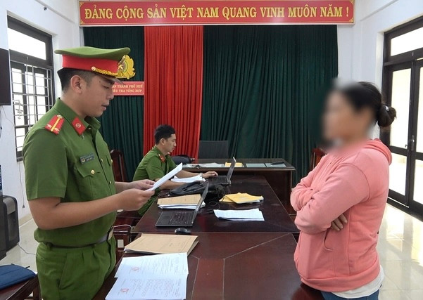 Khoi to me vi giao xe cho con gay tai nan chet nguoi