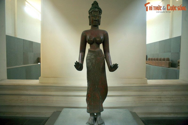 Có tới 9 hiện vật của Bảo tàng đã được công nhận là Bảo vật quốc gia, gồm Tượng Bồ tát Tara, Đài thờ Mỹ Sơn E1, Đài thờ Trà Kiệu, Đài thờ Đồng Dương, Tượng Ganesha, Tượng Gajasimha, Phù điêu Đản sinh Brahma Mỹ Sơn E1, Tượng Shiva Mỹ Sơn C1, Phù điêu Apsara Trà Kiệu.