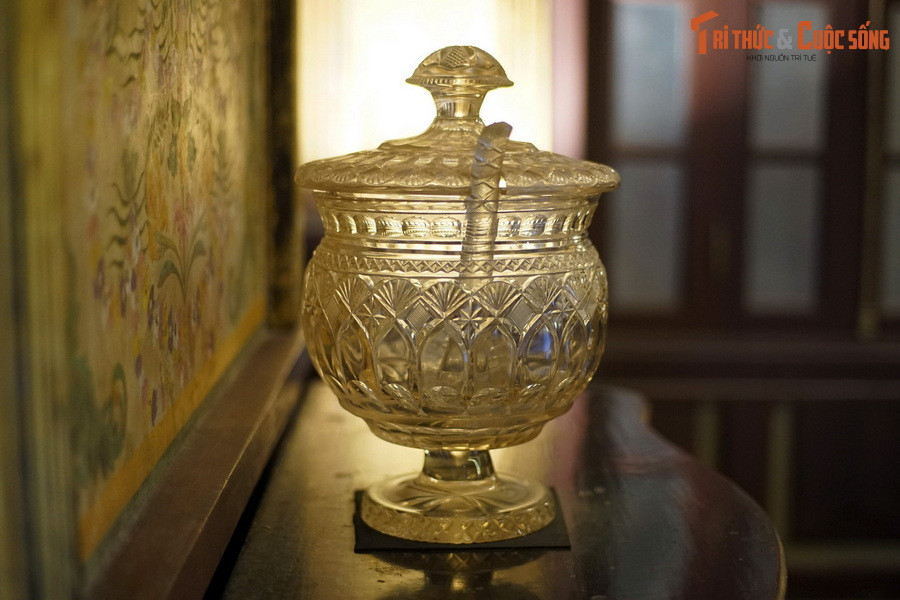 Bình pha lê kiểu châu Âu.