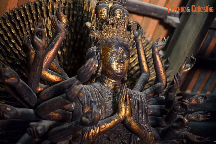 Top 10 Bao vat quoc gia phai chiem nguong o cac ngoi chua Viet