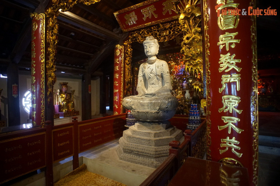 4. Chùa Phật Tích (huyện Tiên Du, tỉnh Bắc Ninh) có lịch sử hình thành vào thời Lý. Bảo vật quốc gia Tượng Phật A Di Đà đặt trong chính điện chùa, được coi là một tượng Phật mẫu mực, một kiệt tác mỹ thuật thời Lý để lại cho muôn đời sau.