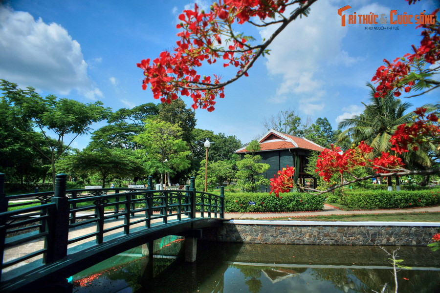 Ngày nay, trên bản đồ hành chính của Việt Nam không có địa danh nào tên là “Đồng Tháp Mười”, nhưng lại có tỉnh Đồng Tháp và huyện Tháp Mười – một huyện vùng sâu vùng xa của tỉnh Đồng Tháp.