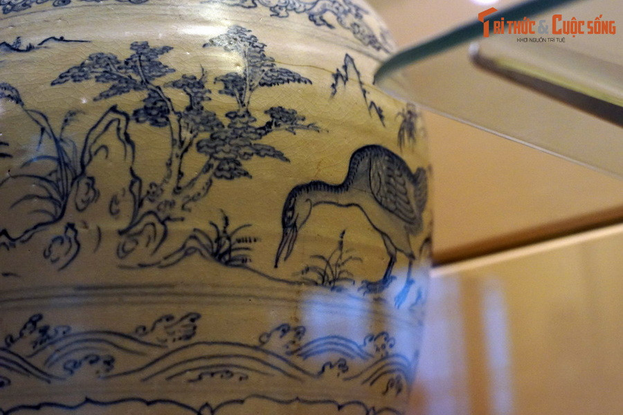 Khi đi ngang qua vùng biển Cù Lao Chàm, gần Hội An, tàu gặp sóng to gió lớn và bị đắm... 5 thế kỷ sau đó, vào năm 1999–2000 con tàu đã được khai quật. Hàng trăm cổ vật đã được tìm thấy trong con tàu cổ, trong đó bình gốm hoa lam vẽ thiên nga là hiện vật có giá trị nổi bật.