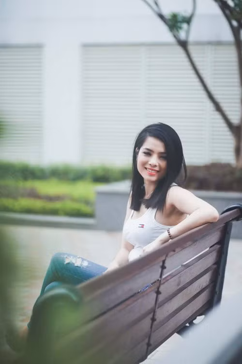 Cuoc song doi thuc it biet cua "ac nu" man anh Viet