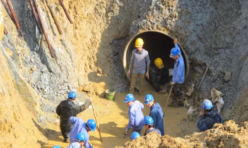 Dan Ha Noi nhao nhac truoc thong bao mat nuoc sach song Da