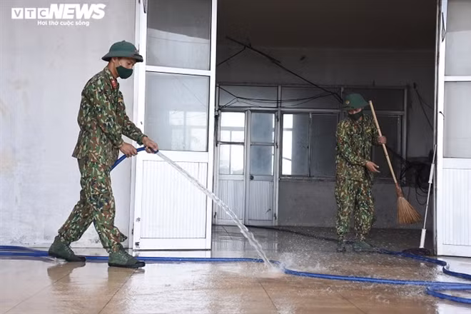 Sau khi khảo sát 5 địa điểm bao gồm 2 điểm tại khu vực trung tâm TP Hải Dương và 3 điểm tại khu vực TP Chí Linh, lãnh đạo tỉnh Hải Dương và Tạp đoàn Sun Group đã chọn ĐH Sao Đỏ 2 với diện tích khoảng 22ha làm điểm xây dựng bệnh viện dã chiến số 3. 