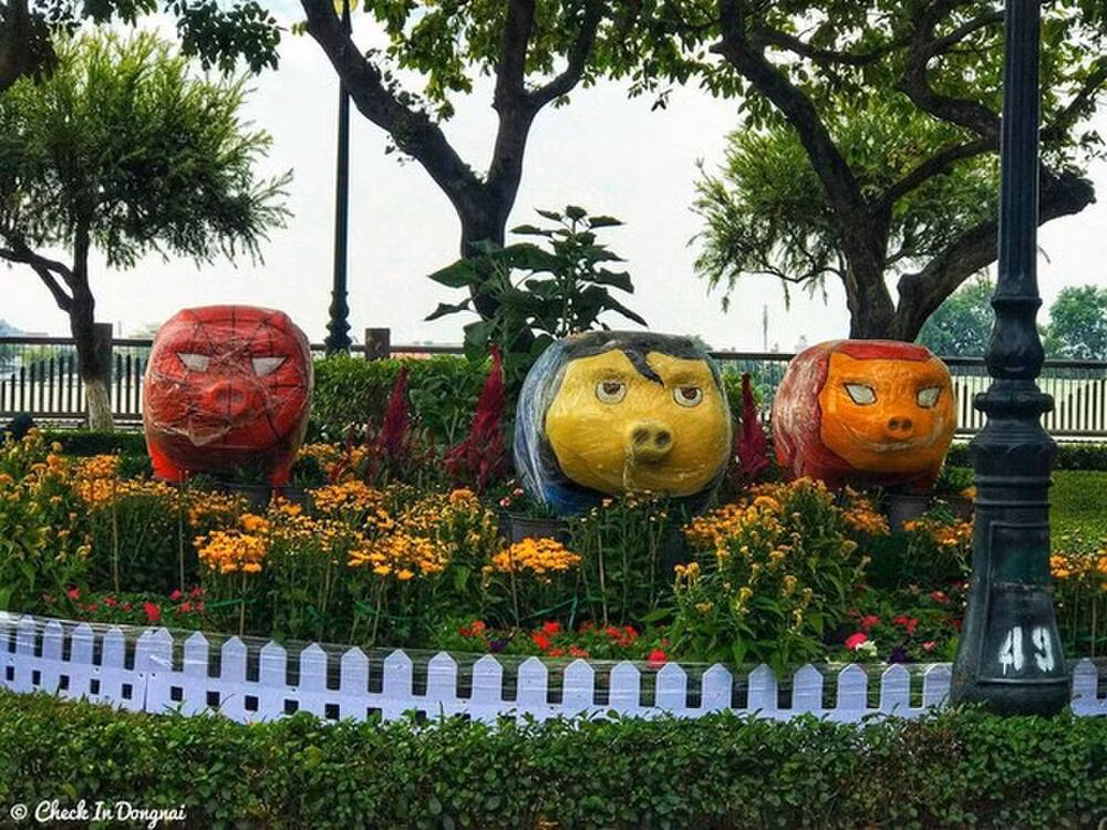 3 chú heo ở Đồng Nai được tạo hình từ cảm hứng về những siêu anh hùng trong truyện tranh. 