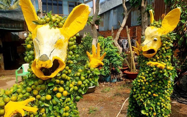 Hình ảnh hai chú chuột có phần hung dữ nhưng cũng vô cùng hài hước. 