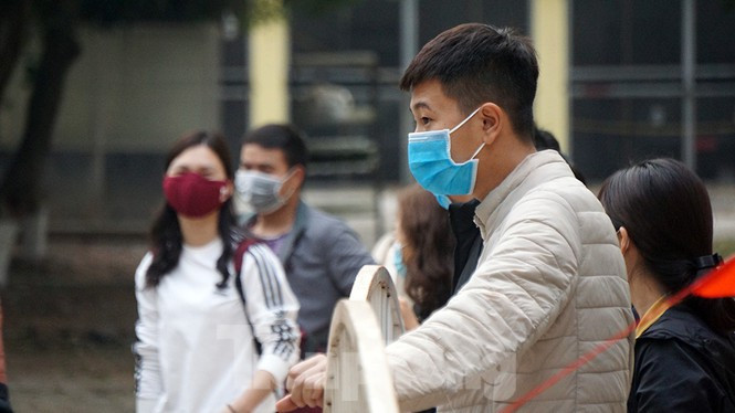 Hơn 170 người trong khu cách ly y tế tập trung theo dõi thông báo kết quả xét nghiệm. Những người hoàn tất cách ly được trở về quê đón Tết Nguyên đán Tân Sửu 2021.