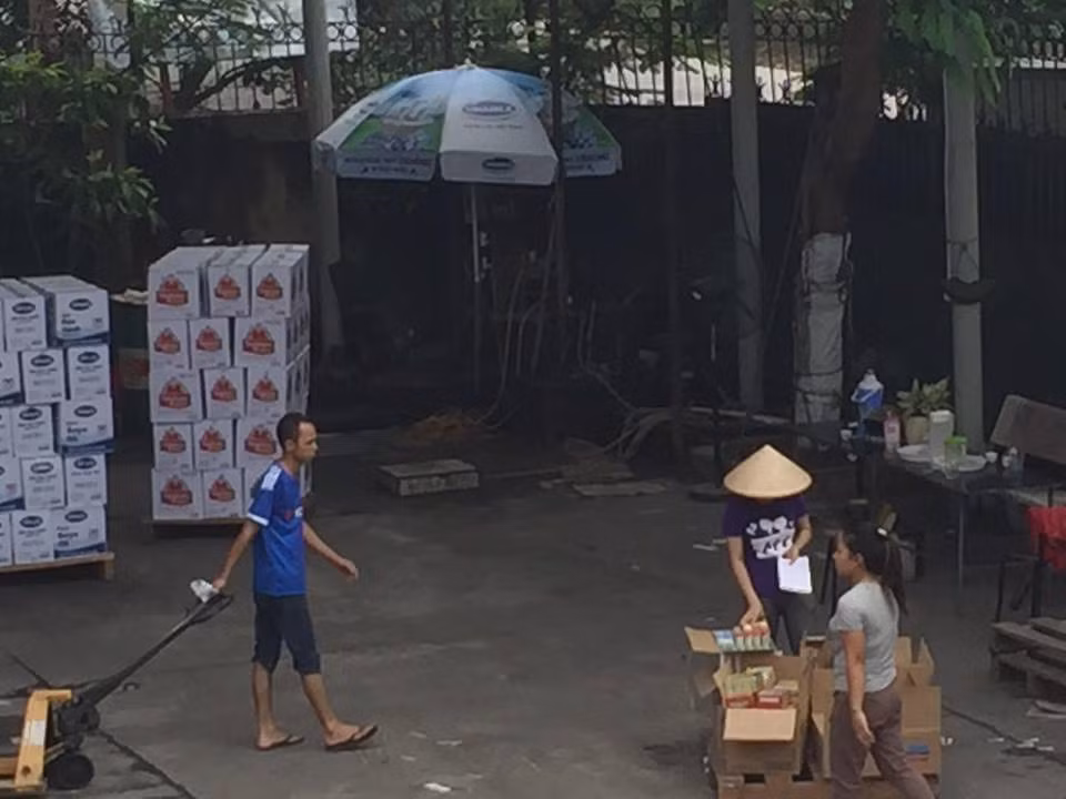 Quang Ninh: Dau tran theo nuoc mua xuong dong ruong, dan buc xuc-Hinh-3