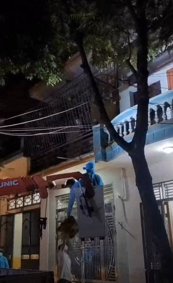 Video: Dung can cau cuong che F1 tron cach ly, co thu trong nha