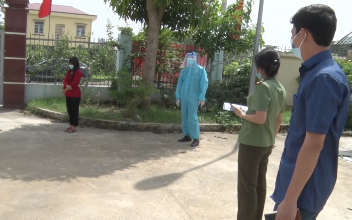 Tron khoi khu cach ly, co gai ve Ha Nam thue tro bi cong an bat giu