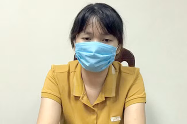  Nữ Phó phòng ngân hàng lừa hơn 12 tỷ đồng: Phạm Thị Phượng (33 tuổi, Phó phòng thuộc Agribank chi nhánh huyện Sơn Động, Bắc Giang) đã hứa trả lãi cao để vay hơn 12 tỷ đồng của 9 người ở Bắc Giang rồi chiếm đoạt, lấy tiền trả nợ cá nhân. Ngày 21/5, Công an tỉnh Bắc Giang đã khởi tố, bắt giam Phượng điều tra về tội Lừa đảo chiếm đoạt tài sản. 