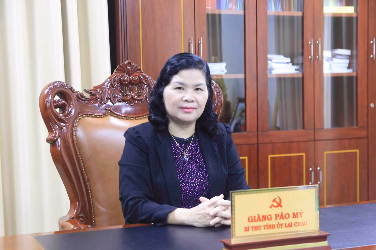  Bí thư Lai Châu Giàng Páo Mỷ cam kết sẽ tiếp tục rèn luyện phẩm chất chính trị, đạo đức lối sống của người đảng viên; thực hiện tốt trách nhiệm của người đại biểu dân cử. Bà mong muốn nâng cao chất lượng, hiệu quả hoạt động Đoàn ĐBQH khóa XV. Trong đó, bà khẳng định duy trì tiếp xúc cử tri theo quy định, quan tâm tiếp xúc cử tri ở vùng sâu, vùng xa, biên giới, vùng đồng bào dân tộc thiểu số; dành nhiều thời gian lắng nghe tâm tư, nguyện vọng của cử tri để chuyển đến Quốc hội, Chính phủ, các bộ, ngành Trung ương và các cơ quan thẩm quyền của địa phương. 