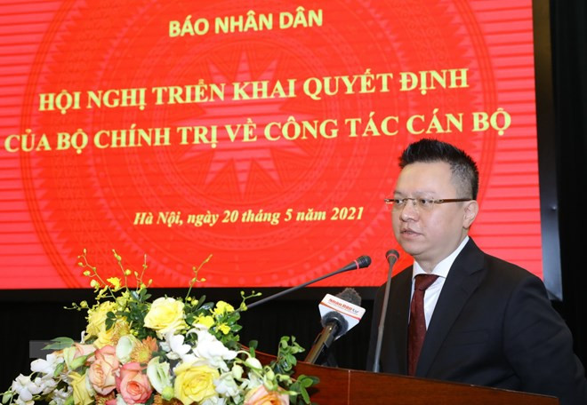 Ông Minh chia sẻ: "Những thông điệp của Đảng, Nhà nước phải được đến được với nhân dân bằng những ngôn ngữ báo chí đơn giản nhất. Làm sao đưa được những thông điệp đó đến với những người đọc báo Nhân Dân mới hoàn thành nhiệm vụ. Tôi mong các đồng chí ủng hộ để chúng ta - trong đó có tôi - sẽ hoàn thành nhiệm vụ Đảng, Nhà nước giao phó.". (Ảnh: TTXVN).