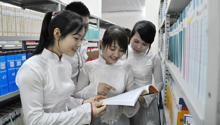 Tu phong Giao su: “Loan dai hoc, loan giao su nua thi chet”