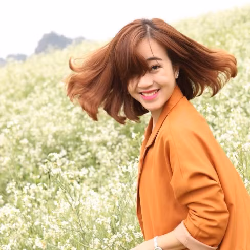 Nói thêm về đam mê, công việc làm MC của mình, Xuân Quỳnh cho biết, điều cô mong muốn thực sự khi làm nghề này đó là có một nhóm khán giả của riêng mình, chinh phục họ và gắn bó với họ.