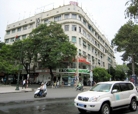 Khu Tứ giác Eden: Diện tích 8.800m2, giáp các đường Nguyễn Huệ, Lê Thánh Tôn, Đồng Khởi, Lê Lợi. Khu này hiện đã được Vingroup xây dựng dự án Vincom Center. Dự án này đưa vào hoạt động từ năm 2013 và sau đó được bán lại cho Công ty CP Tập đoàn Phát triển Hạ tầng và bất động sản Việt Nam.