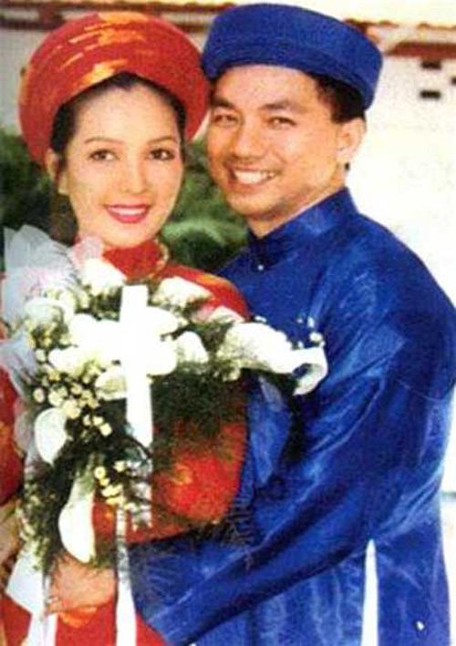 Mỹ nhân không tuổi Diễm My 6X hạnh phúc bên chồng trong ngày cưới.