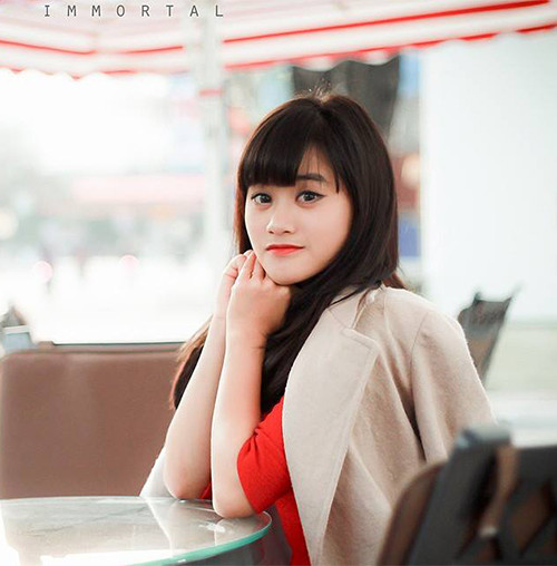 Cô yêu thích câu nói: "Hãy cứ khát khao – hãy cứ ngông cuồng, bởi vì chúng ta chỉ sống có một lần, chúng ta chỉ có 1 lần tuổi trẻ vì thế hãy để cuộc đời mình trở nên ý nghĩa và ghi lại nhiều dấu ấn. Những thành công bắt đầu từ việc dám khát khao và dám ngông cuồng (tức là nhiệt huyết, đam mê) theo đuổi nó đến cùng".