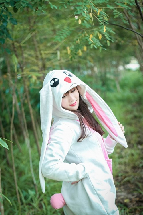 Sở thích của Phương Trinh là chụp ảnh, nấu nướng và đi du lịch.