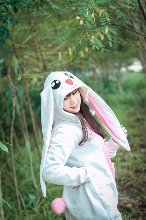 Sở thích của Phương Trinh là chụp ảnh, nấu nướng và đi du lịch.