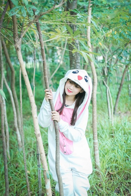 Người mà cô nàng thần tượng nhất chính là ba của mình. Cô bộc bạch: "Ba là một người chồng, một người cha tuyệt vời. Ba luôn ủng hộ những sở thích cũng như rất chịu khó để chăm lo cho cuộc sống của mình. Ba từng nói: "Ba cũng muốn nghỉ ngơi, nhưng ba nghĩ, cố làm thêm vài năm nữa, để con thích gì ba có thể cho con".