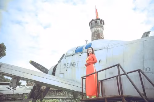 Ngắm bộ ảnh thiếu nữ Hà thành duyên dáng trong bộ ảnh mừng Quốc Khánh 2/9.