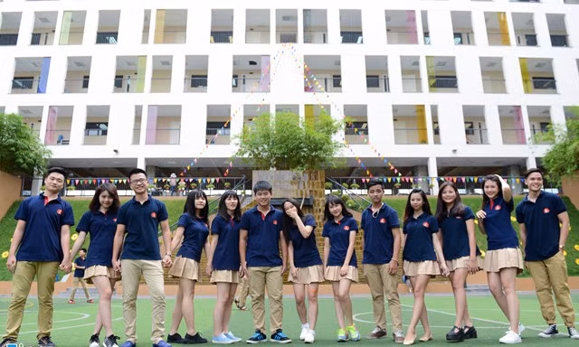 Những nam thanh, nữ tú Marie Curie phần lớn đều tỏ ra thích thú với bộ trang phục đem lại bản sắc riêng cho ngôi trường của mình.