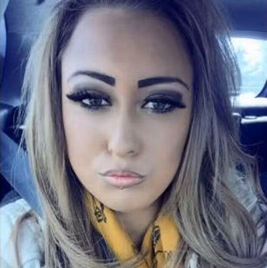 Amy hôn mê đến 2 tuần sau mới tỉnh, tuy nhiên cô vẫn phải tiếp tục sống dựa vào máy móc suốt 1 tháng sau đó.