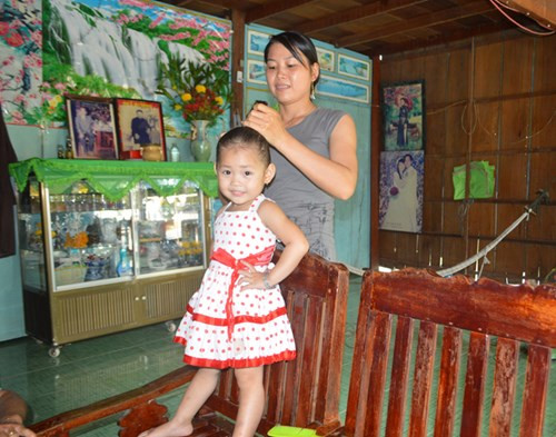 Kinh ngac be gai 3 tuoi boi nhu rai ca o Dong Thap-Hinh-3