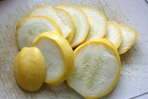 Bên trong trái bí đao chanh.