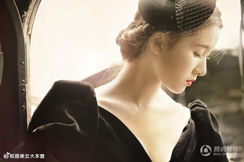 Nổi tiếng là ngôi trường đứng đầu về nhan sắc, Học viện Điện ảnh Bắc Kinh thường được gọi là “ Học viện mỹ nhân”. Vương Tử Huyên được coi là người đẹp nhất.