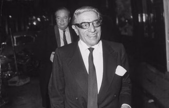 9 nhan vat ban tien giau nhat moi thoi dai-Hinh-7