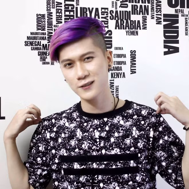 Nổi lên bởi giọng hát hay và tài năng sáng tác theo phong cách độc lạ, hiện tượng nhạc chế Vanh Leg còn thu hút fan bởi khuôn mặt điển trai cùng làn da trắng mịn. Hot boy sở hữu chiều cao 1,75 m.