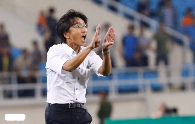 ĐT Việt Nam dưới thời HLV Miura chơi tấn công không phải là thế mạnh, nhưng vẫn giành kết quả có lợi với 2 trận thắng, 1 trận hòa, qua đó dẫn đầu bảng B, giành vé vào bán kết AFF Cup 2014.