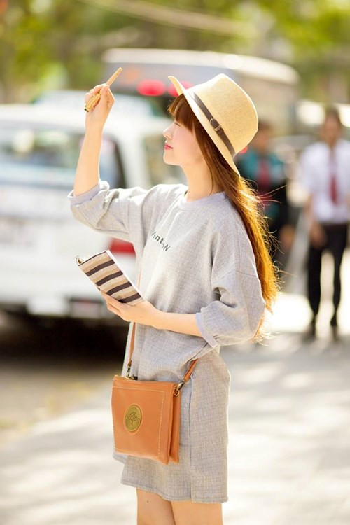 “Gia đình là số một” – đó là châm ngôn sống của Thảo Hiền. Với cô gia đình là nơi có những người thân thương, luôn luôn vị tha và yêu thương mình một cách vô điều kiện, vô thời hạn.