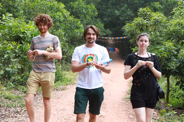 Đông đảo các bạn trẻ, trong đó có nhiều người nước ngoài cũng tới tham gia lễ hội THATCAMP.