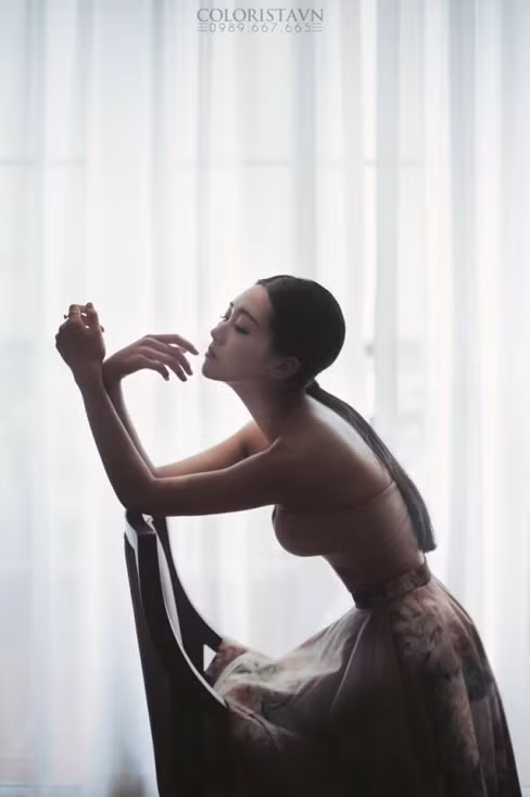 Hồng Lê tâm sự: “Mình chỉ có một ước mơ đó là được làm nghệ thuật một cách chân chính và được khán giả công nhận. Mình luôn muốn trở thành một nghệ sĩ chân chính chứ không bằng chiêu trò hay scandal. Chỉ hy vọng rằng bằng sự cố gắng và năng động của mình, cộng thêm sự may mắn và yêu mến của gia đình - bè bạn thì sự nghiệp của Lê sẽ có ngày thành công như mong muốn”.