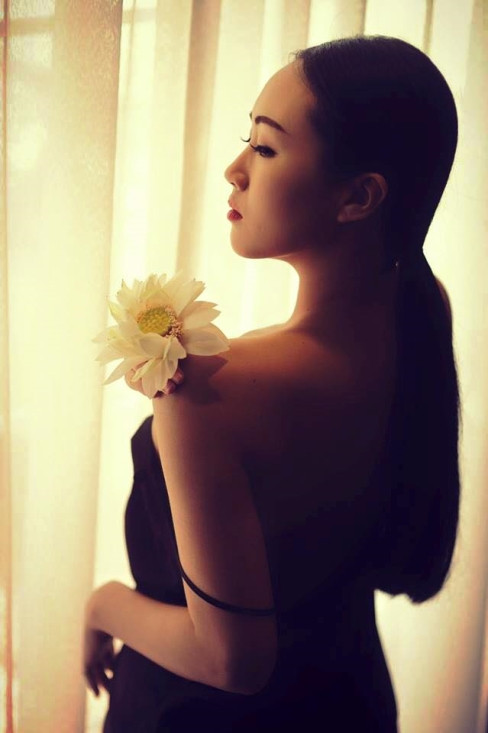 Chia sẻ thêm, Hồng Lê cho biết, về sau cô nhận được nhiều lời mời từ các bộ phim truyền hình dài tập, nhưng cô nghĩ nên trau dồi thêm kinh nghiệm. Cô bạn tâm niệm “mình cần chọn đúng thời điểm để gây ấn tượng tốt trong lòng khán giả”.