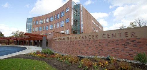 Trung tâm Ung thư Memorial Sloan-Kettering: Là một trung tâm điều trị và nghiên cứu ung thư lâu đời nhất và lớn nhất thế giới, được đặt tại thành phố New York. Nó được trang bị đầy đủ các thiết bị, dịch vụ chăm sóc và điều trị ung thư tốt nhất cho bệnh nhân và tư vấn tâm lý giúp bệnh nhân có thể đối phó với ung thư tốt hơn.