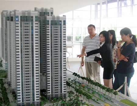 Noi niem cua mot khach nuoc ngoai lan dan mua nha tai VN