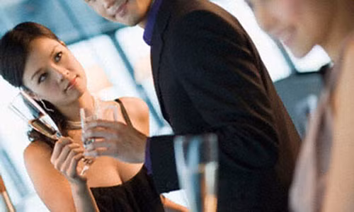 Đàn ông thích gì ở phụ nữ? Đó là tính cách bí ẩn. Một cô gái cá tính, có nguyên tắc rõ ràng trong cuộc sống luôn đạt điểm cộng trong mắt đàn ông.