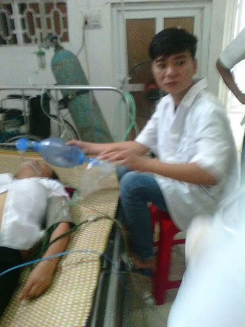 Vào bệnh viện khám, quạt trần rơi trúng đầu tử vong - Hình 2 Vao benh vien kham, quat tran roi trung dau tu vong-Hinh-2