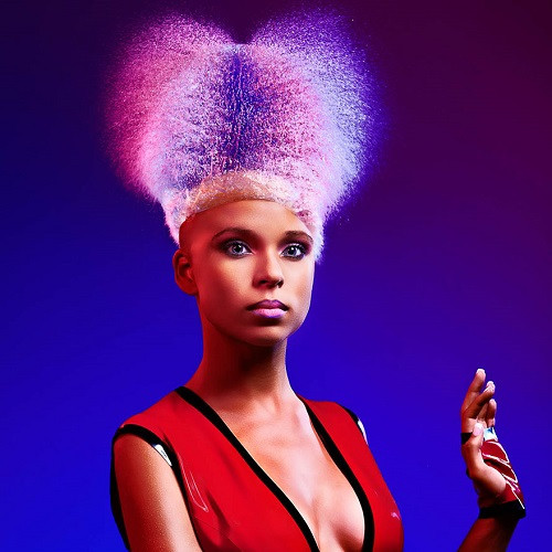 Kiểu tóc xu cột lên đỉnh đầu như những người dân Châu Phi